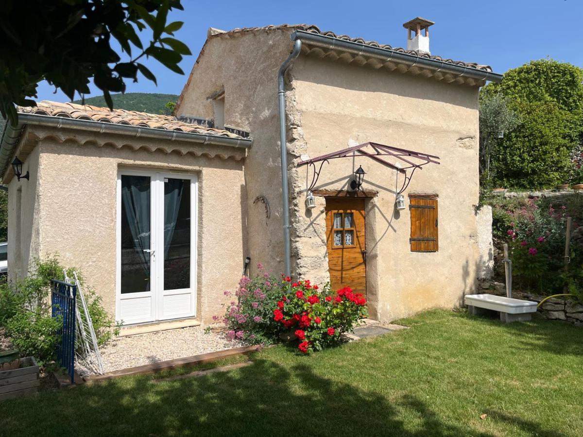 Cabanon Entoure De Montagnes Et D'Oliviers Villa Nyons Ngoại thất bức ảnh