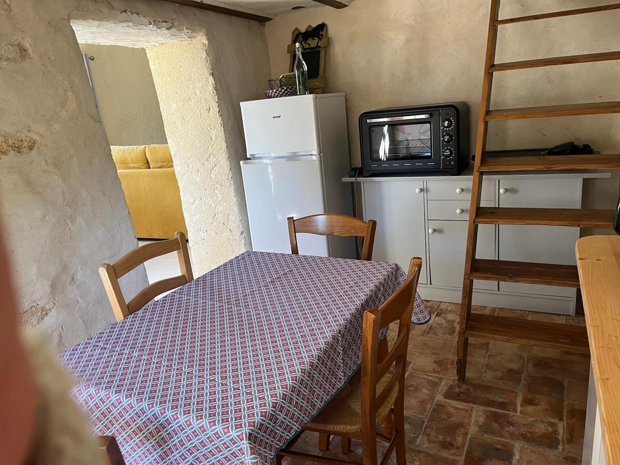 Cabanon Entoure De Montagnes Et D'Oliviers Villa Nyons Ngoại thất bức ảnh