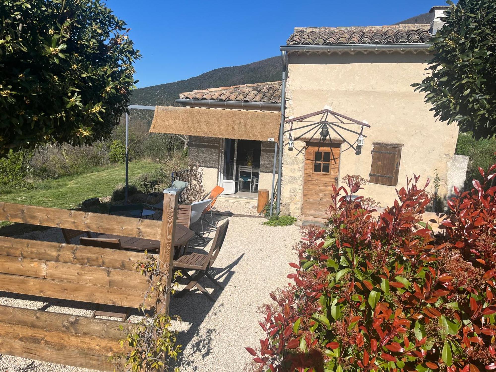 Cabanon Entoure De Montagnes Et D'Oliviers Villa Nyons Ngoại thất bức ảnh